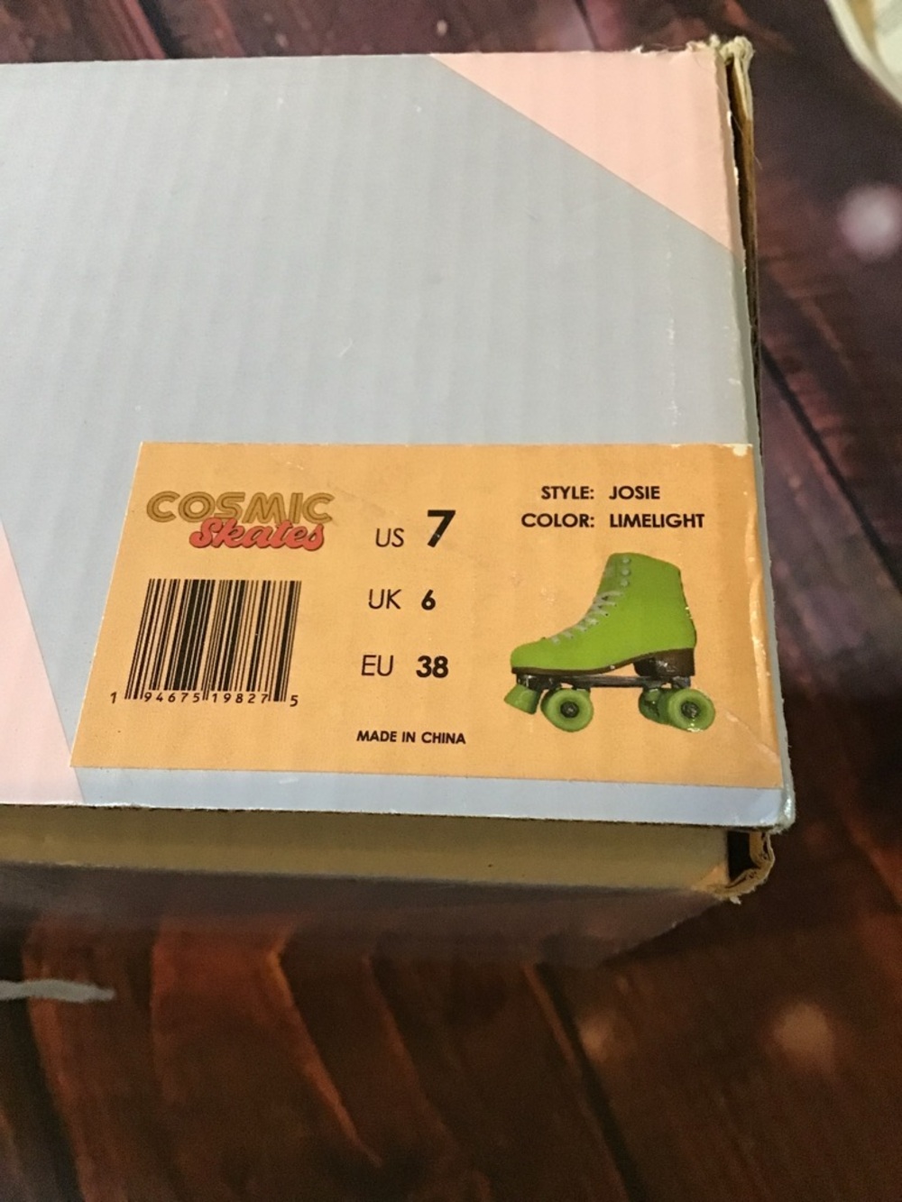 Cosmic skates Josie sign roller skates limelight size US7 w/box - Picture 3 of 10